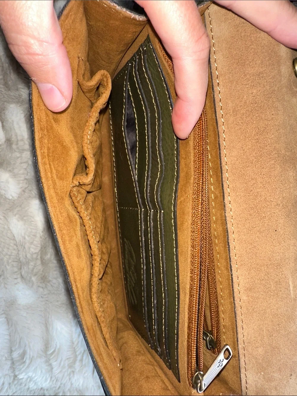 ✨NWOT✨ Patricia Nash Olive Green Women's Embossed Leather Purse